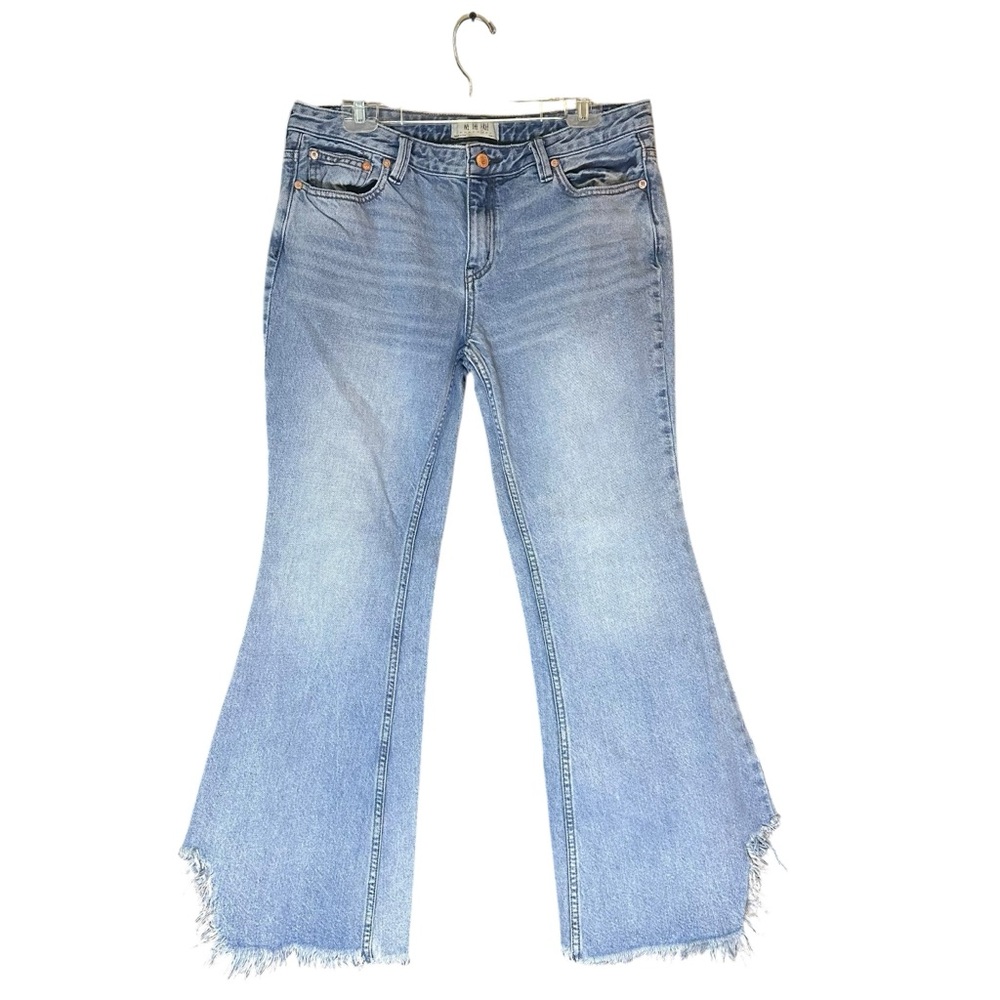 Free People We The Free Jeans Flare Bellbottom Blue Jeans Distressed Size 29